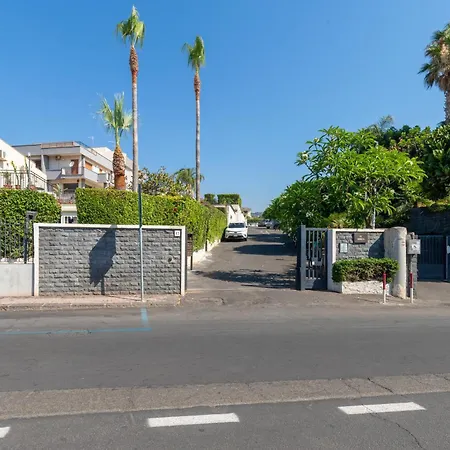 Apartament The Cliff Aci Castello