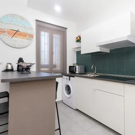 The Cliff Aci Castello