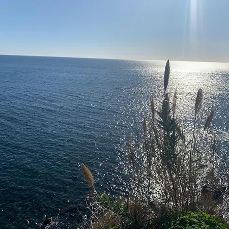 The Cliff Apartament *