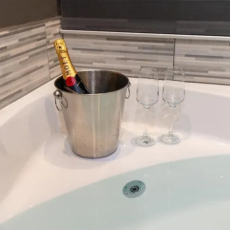 The Cliff 아파트 *